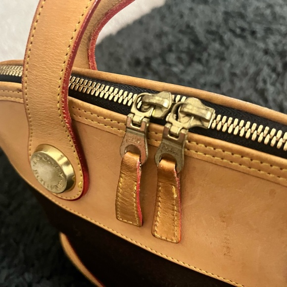 VINTAGE DOONEY & BOURKE CABRIOLET - Picture 6 of 16